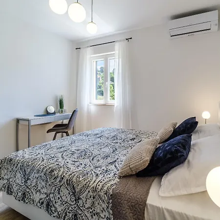 Nyaraló House Gold *